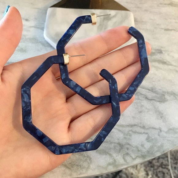 Blue Tortoise Shell Acrylic Geometric Hoop Earring - Picture 6 of 6